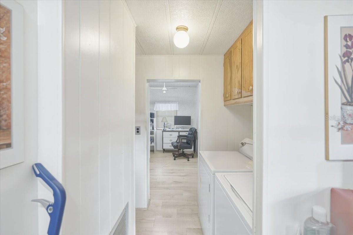 928 SHAD TERRACE — photo 13 of 48