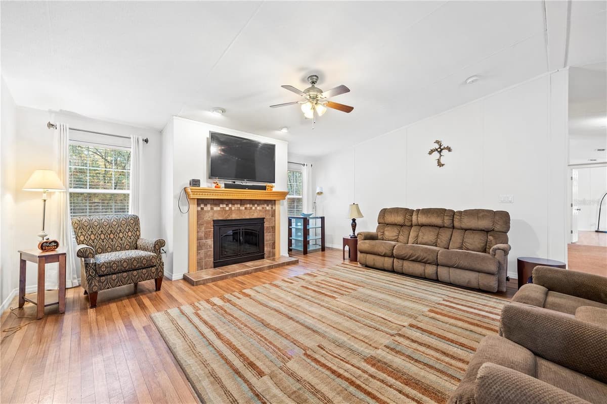 1366 CENTRAL TERRACE — photo 3 of 42