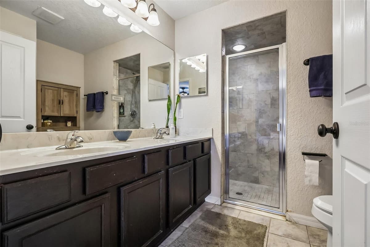 6401 WARM SPRINGS AVENUE — photo 17 of 38