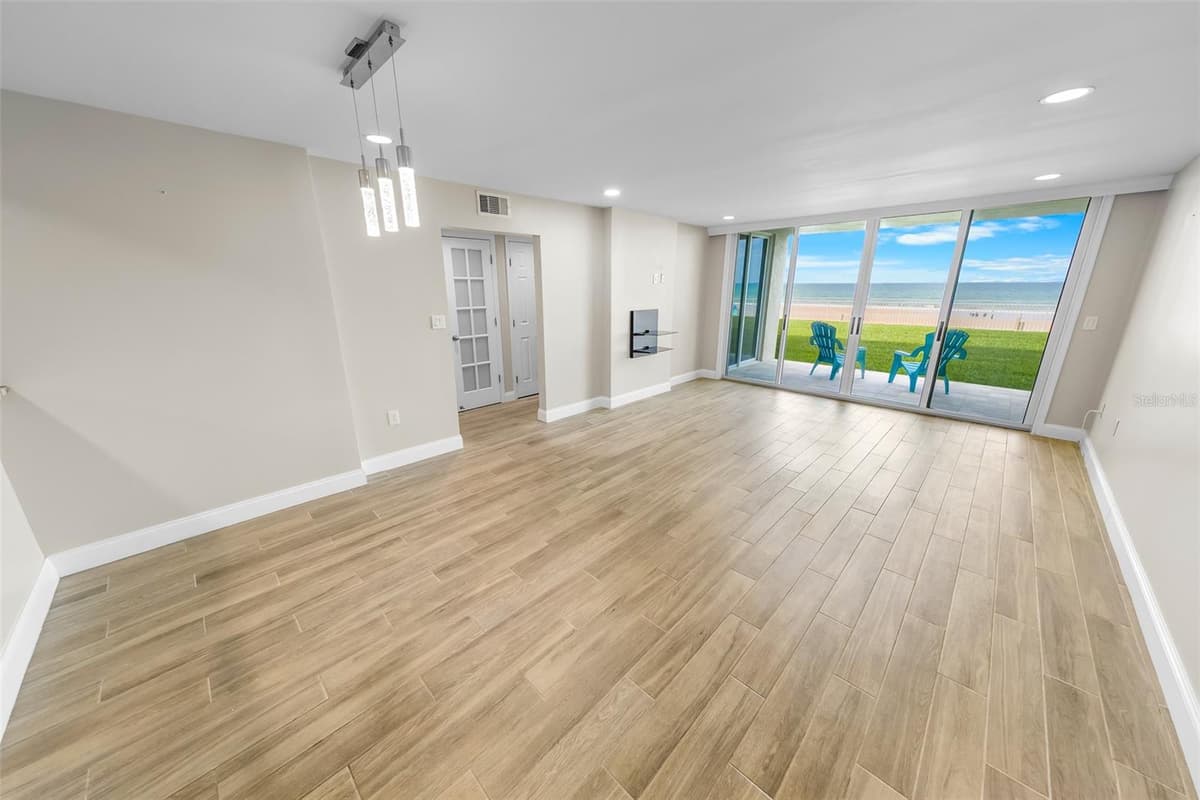 4495 ATLANTIC AVENUE — photo 4 of 40