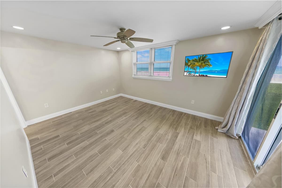 4495 ATLANTIC AVENUE — photo 16 of 40