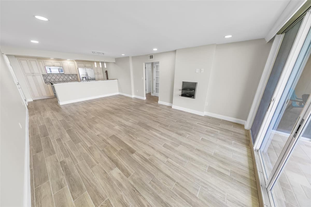 4495 ATLANTIC AVENUE — photo 13 of 40