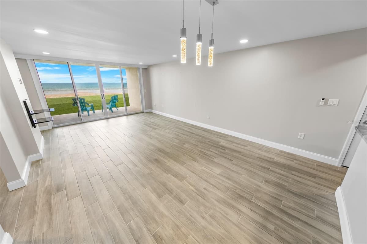 4495 ATLANTIC AVENUE — photo 6 of 40