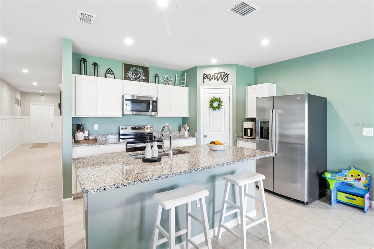 2192 OKLAHOMA DRIVE — photo 14 of 55