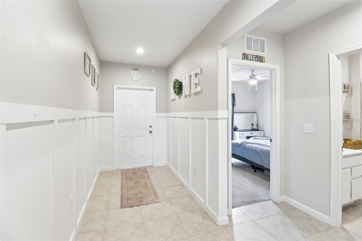 2192 OKLAHOMA DRIVE — photo 20 of 55
