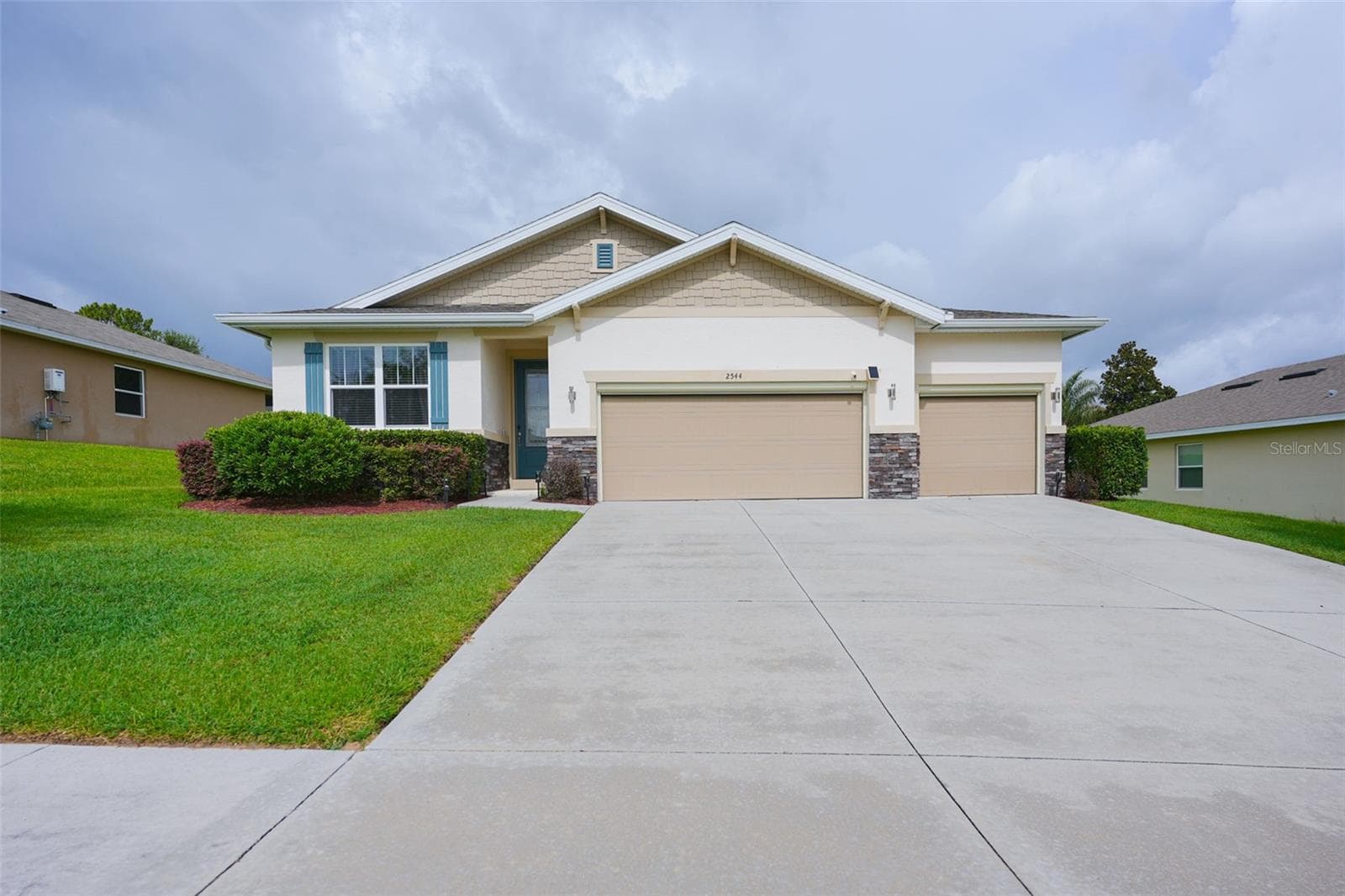 2544 AUTUMN STREAM DRIVE — photo 4 of 53