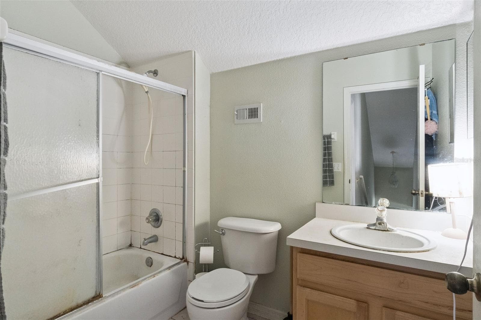 16217 COOPERS HAWK AVENUE — photo 21 of 27