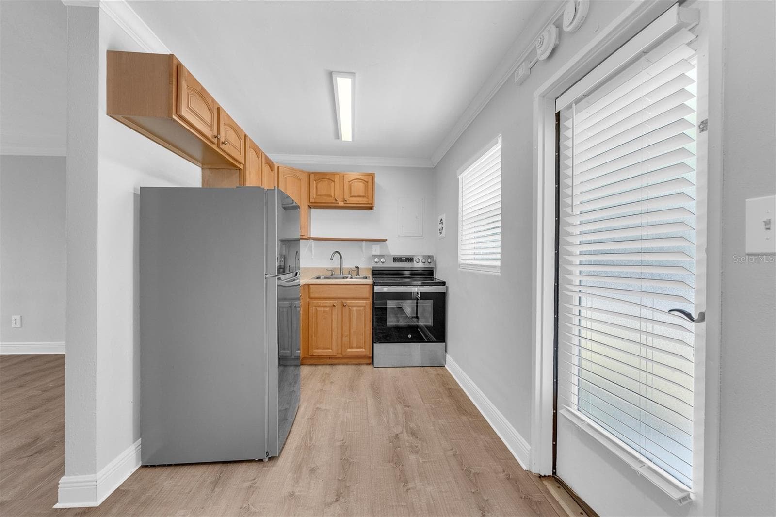 151 NORTH ORLANDO AVENUE — photo 10 of 30