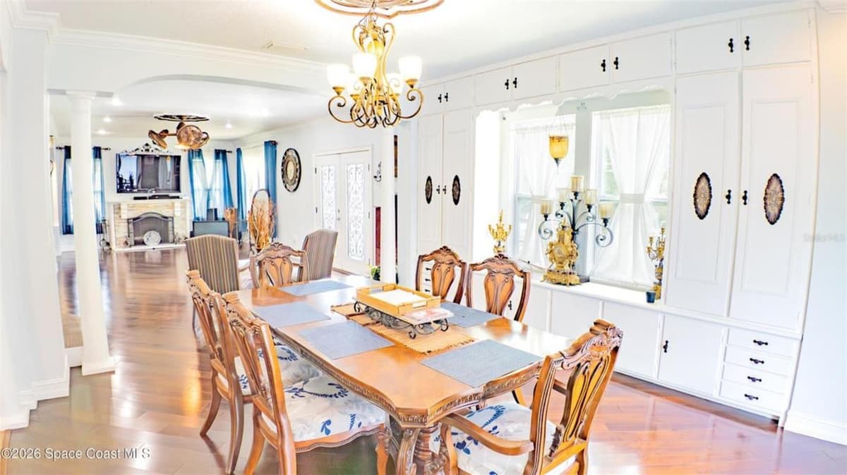 308 BELLAIR DRIVE — photo 43 of 57