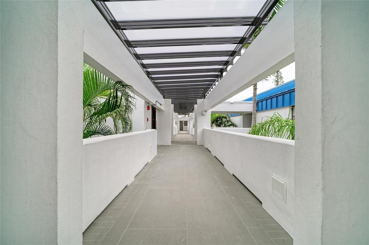 1007 GULF DRIVE — photo 10 of 63