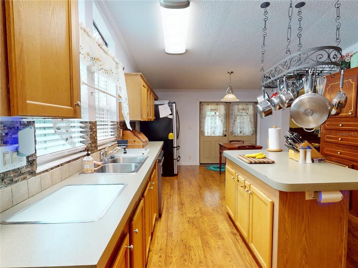 17021 SHELBY LANE — photo 19 of 78