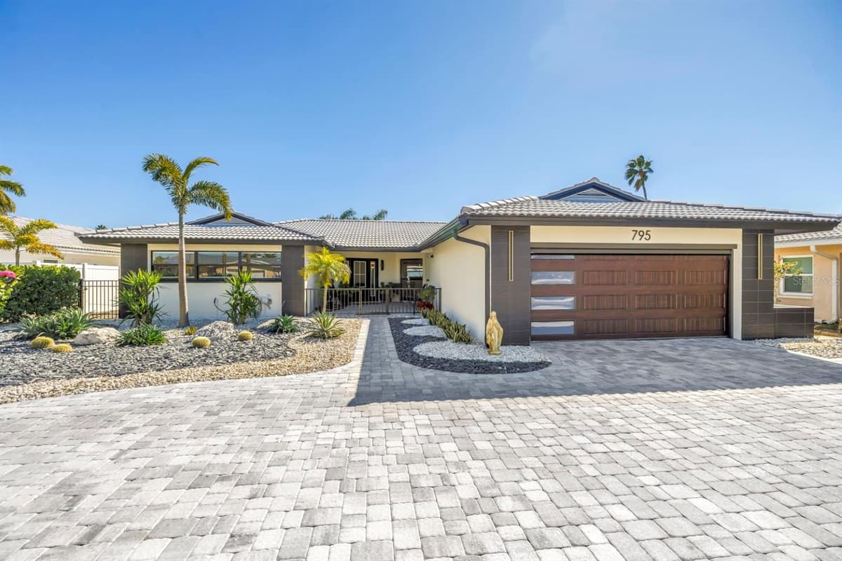 795 CAPRI BOULEVARD — photo 4 of 83