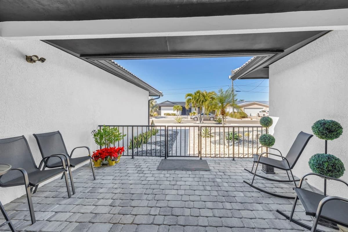 795 CAPRI BOULEVARD — photo 6 of 83