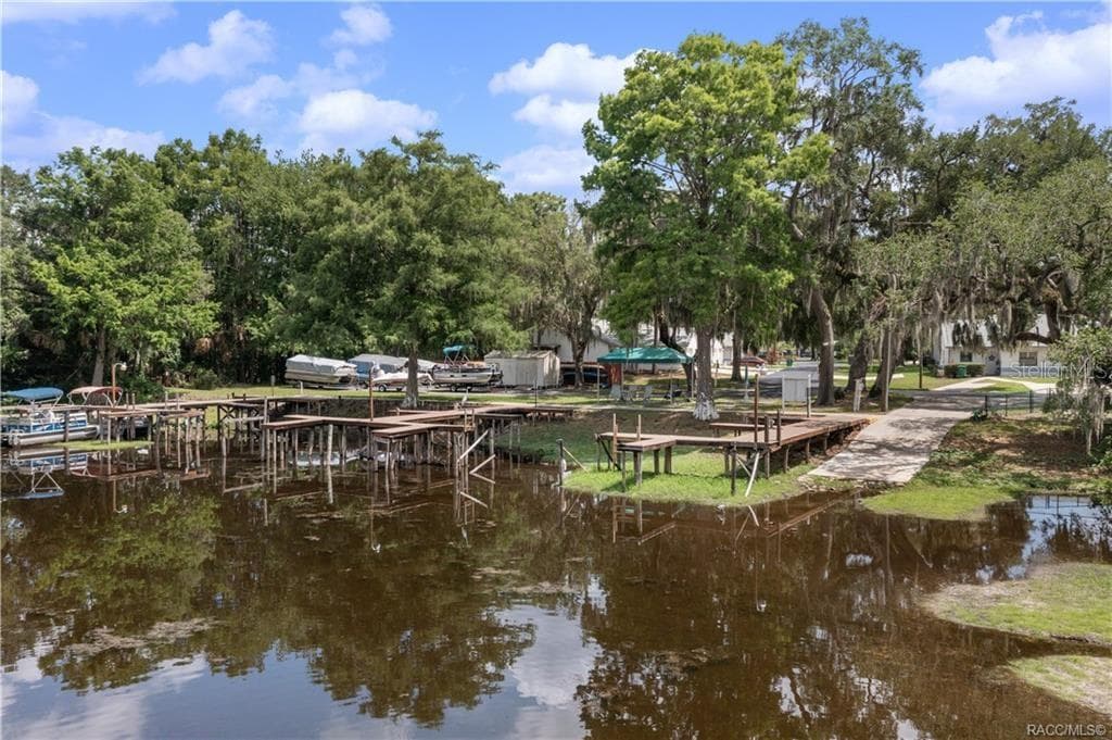 1304 SIESTA TERRACE — photo 41 of 44