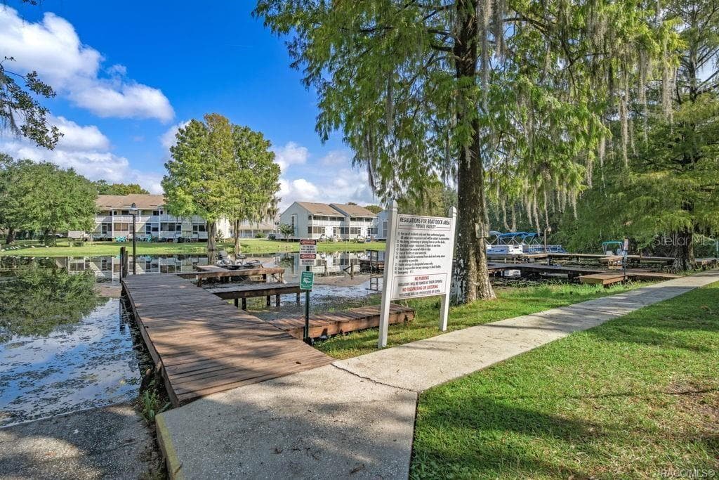 1304 SIESTA TERRACE — photo 43 of 44
