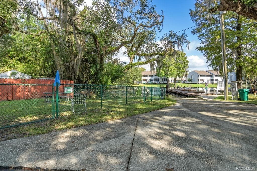 1304 SIESTA TERRACE — photo 37 of 44