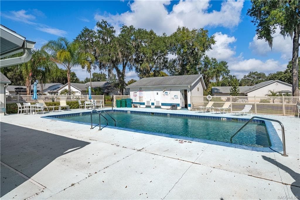 1304 SIESTA TERRACE — photo 29 of 44