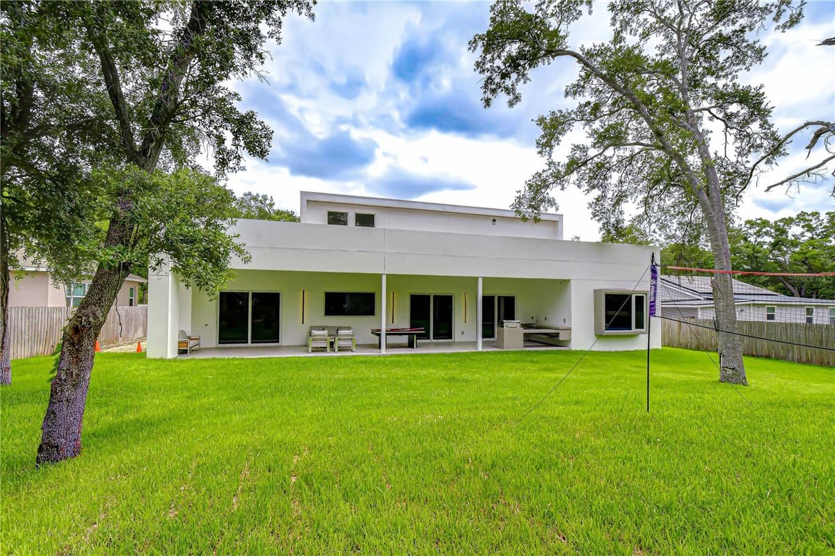 6805 NEW YORK DRIVE — photo 48 of 54
