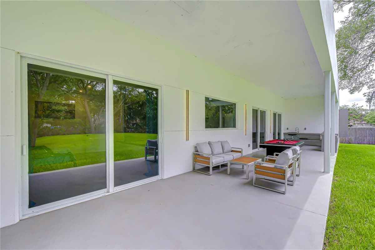 6805 NEW YORK DRIVE — photo 50 of 54
