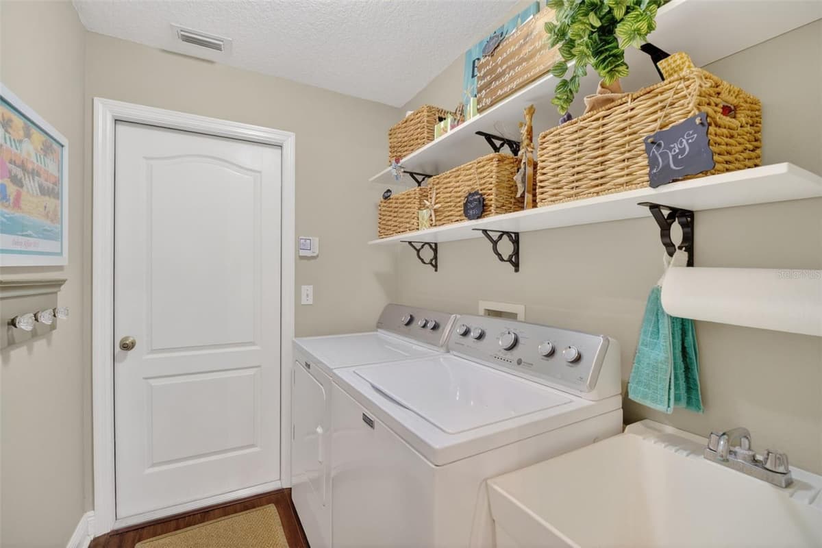 3650 MEADOWLARK WAY — photo 36 of 53