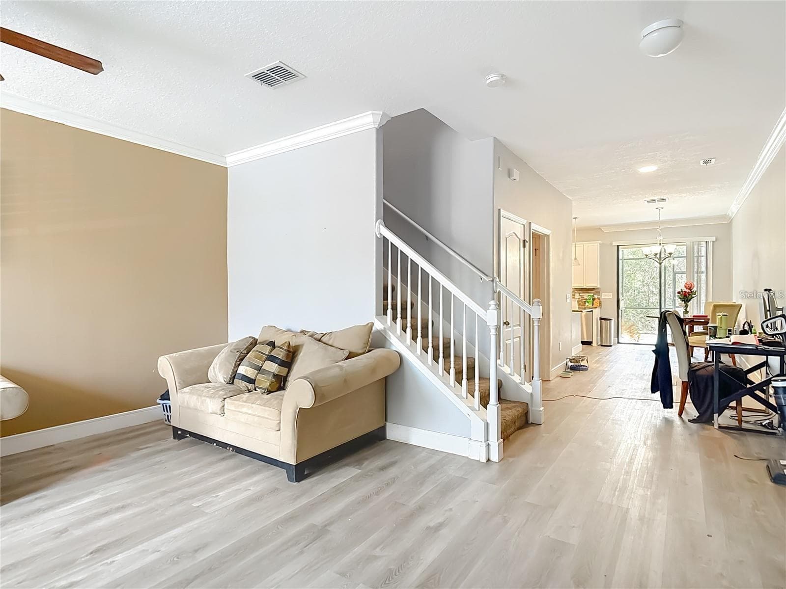 4442 FENNWOOD COURT — photo 4 of 40