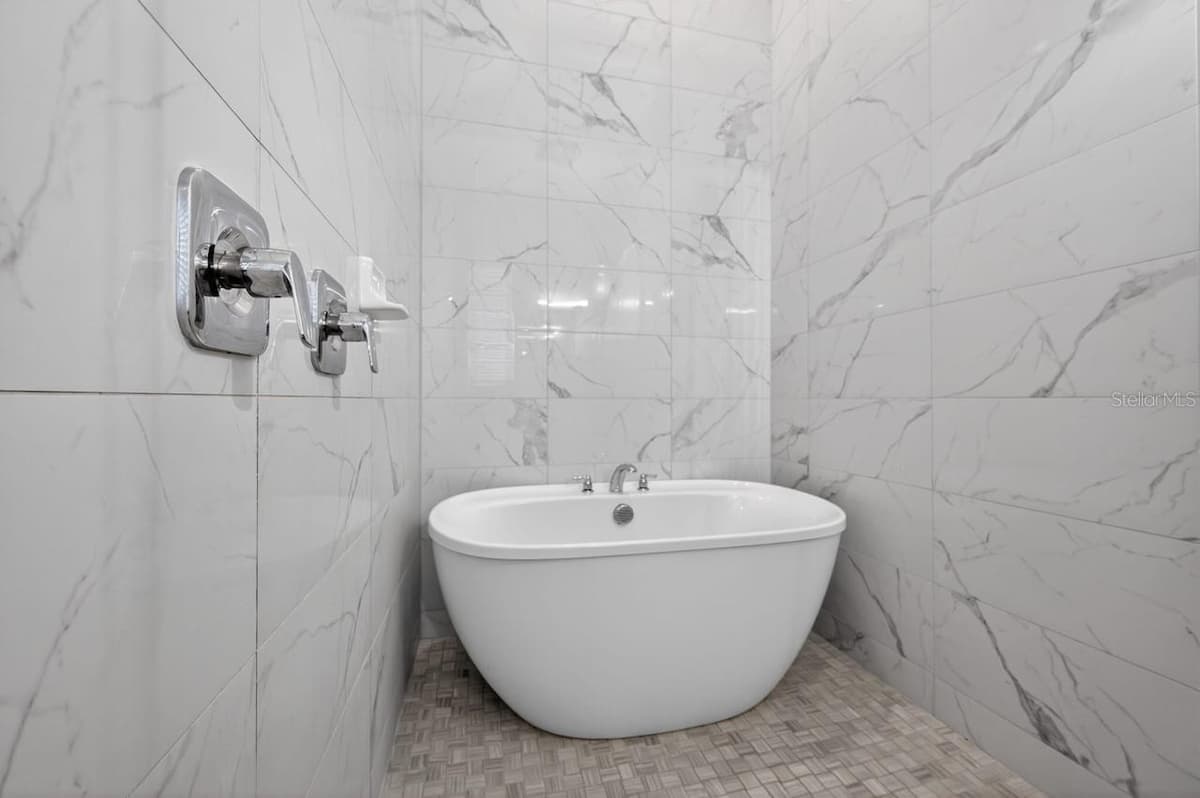 1735 OAK BLOSSOM DRIVE — photo 37 of 93