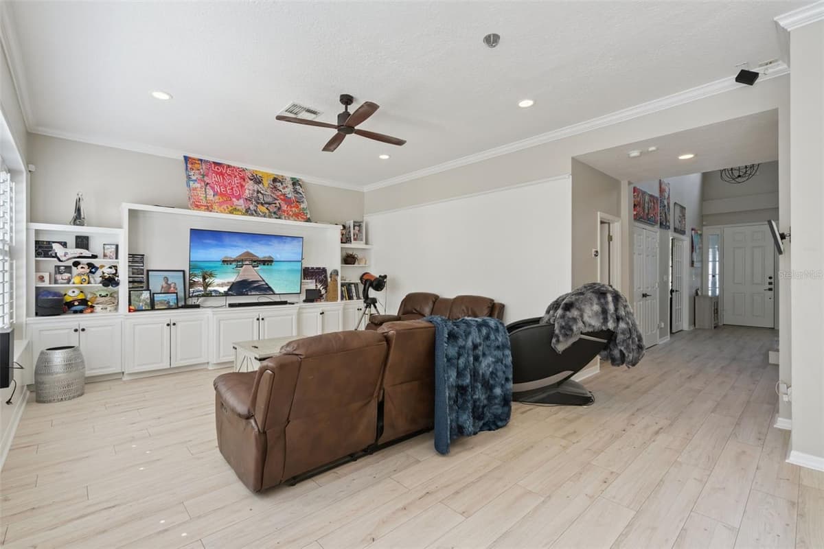 928 JASMINE STREET — photo 15 of 72