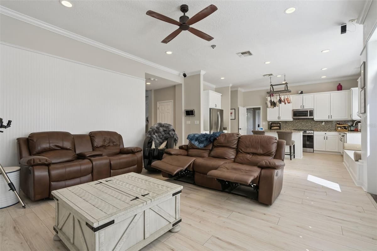 928 JASMINE STREET — photo 18 of 72