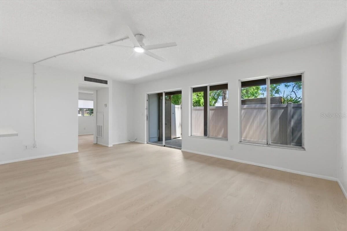 1100 TURNER STREET — photo 7 of 12