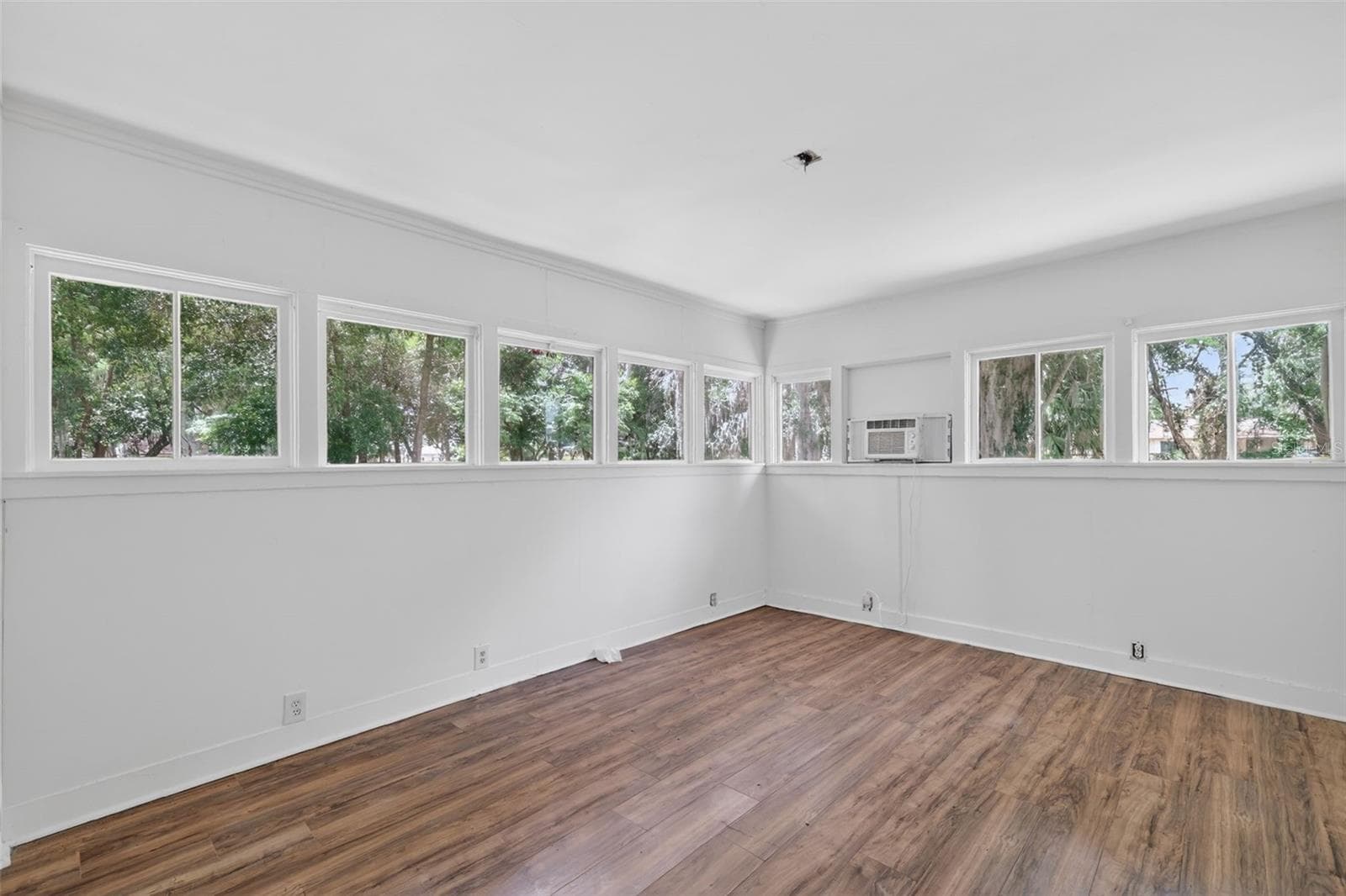527 LEMON AVENUE — photo 22 of 80