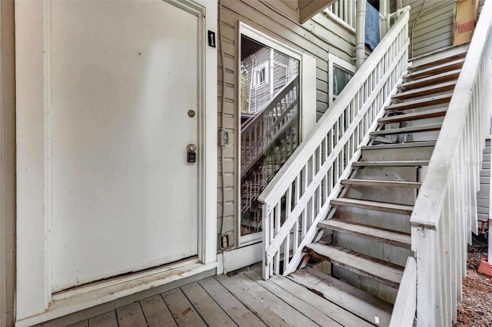 527 LEMON AVENUE — photo 30 of 80