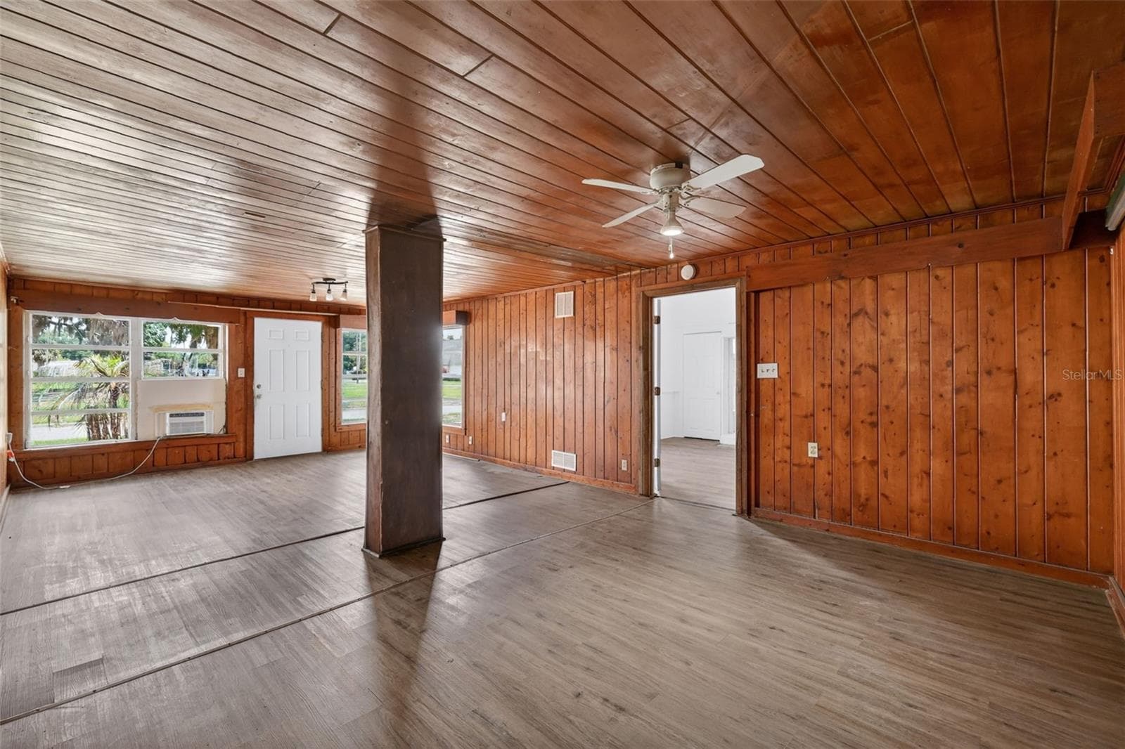 527 LEMON AVENUE — photo 13 of 80