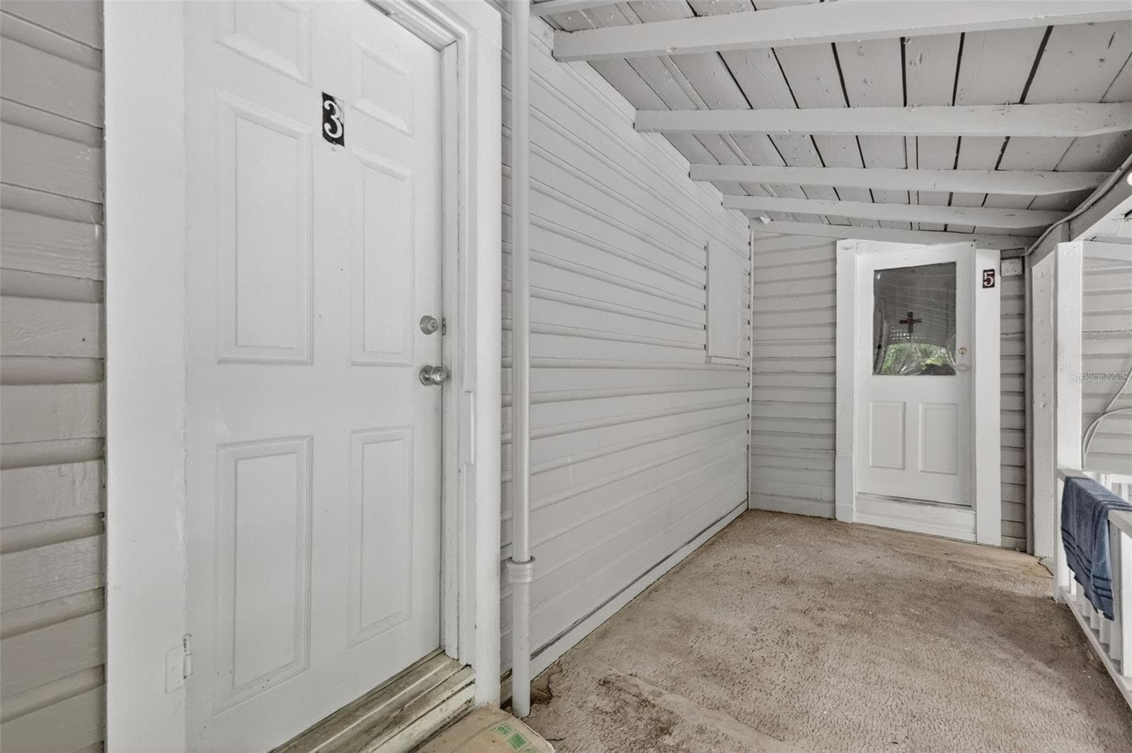 527 LEMON AVENUE — photo 32 of 80
