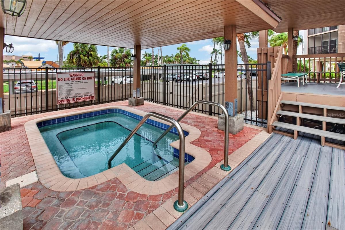 10355 PARADISE BOULEVARD — photo 19 of 22