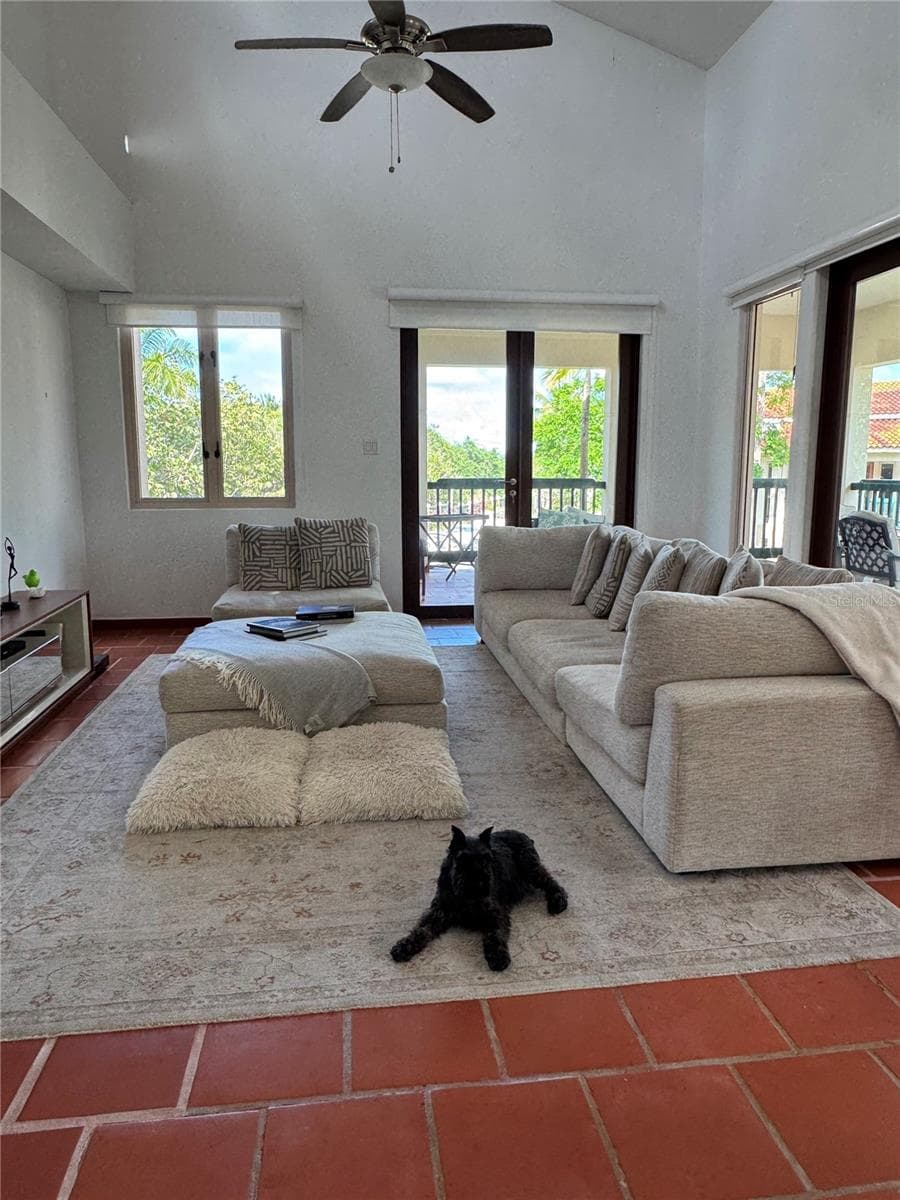 86 LAKESIDE VILLAS — photo 4 of 54