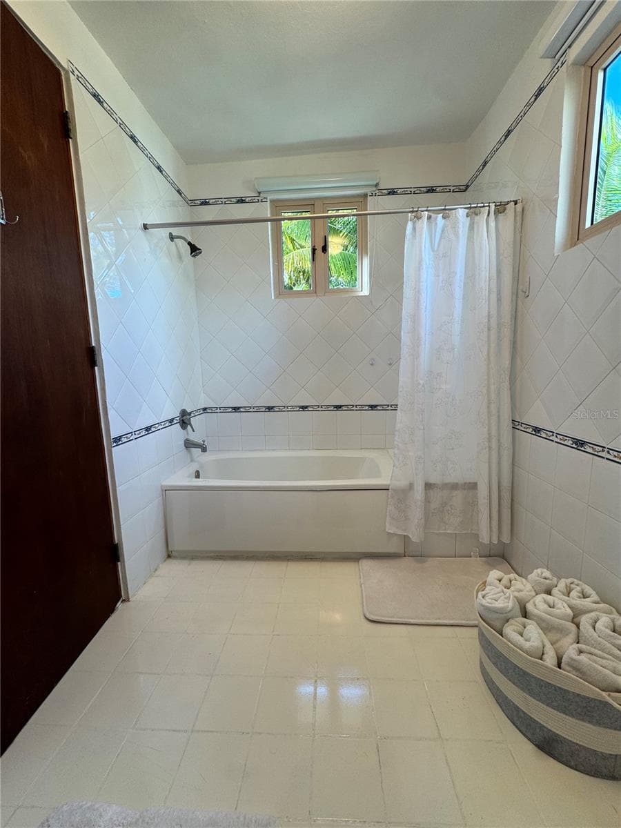 86 LAKESIDE VILLAS — photo 33 of 54