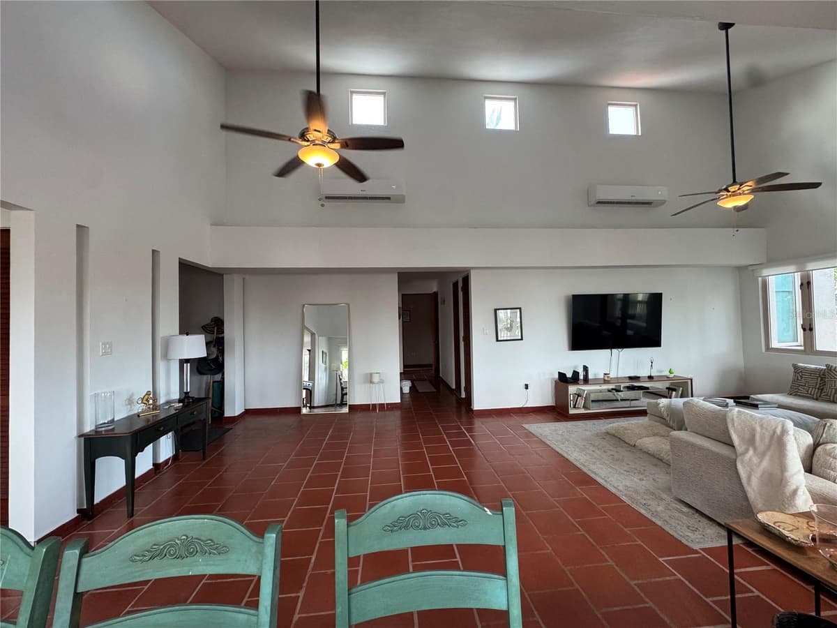 86 LAKESIDE VILLAS — photo 28 of 54