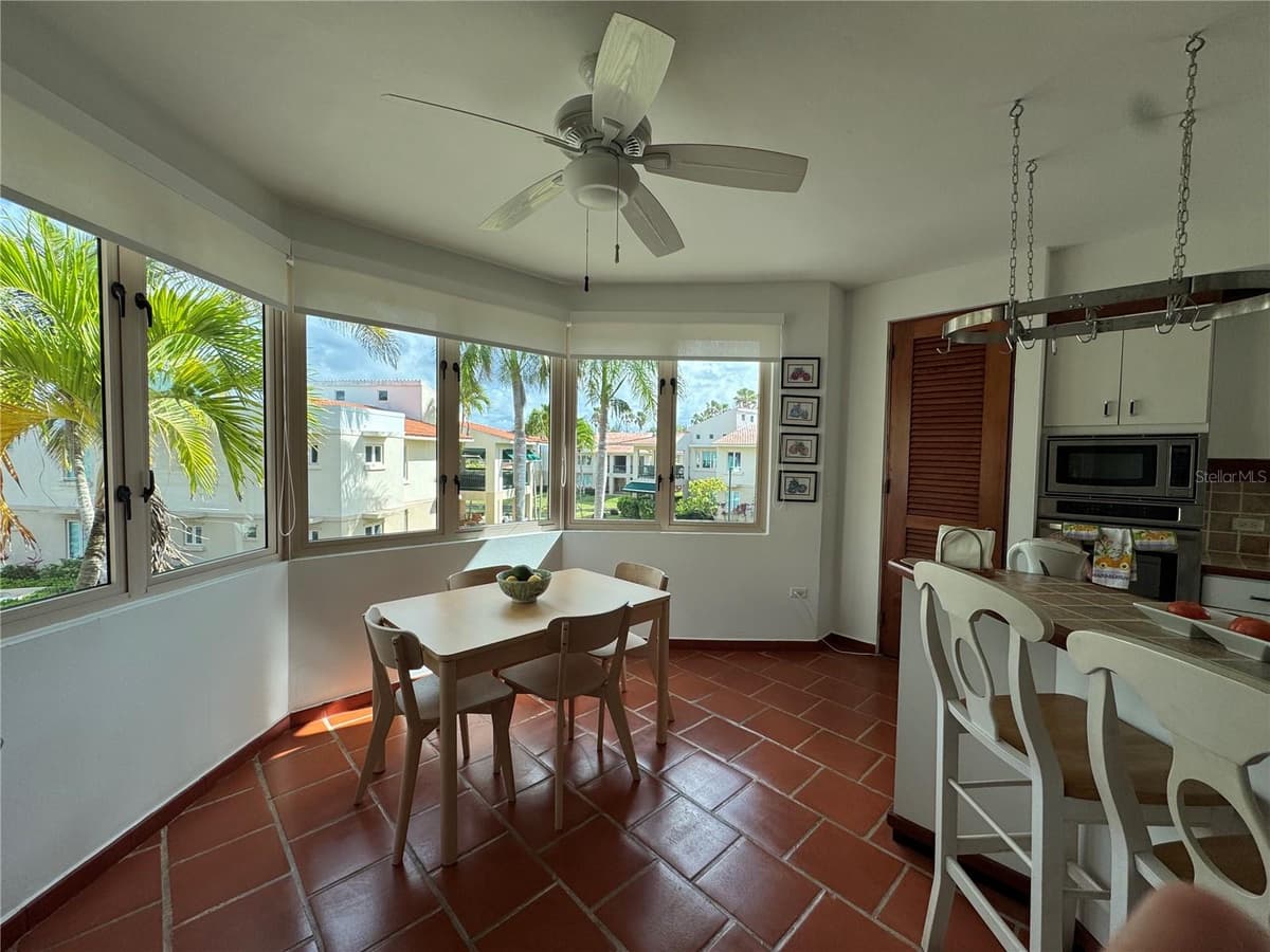 86 LAKESIDE VILLAS — photo 13 of 54