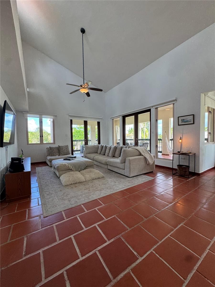 86 LAKESIDE VILLAS — photo 2 of 54
