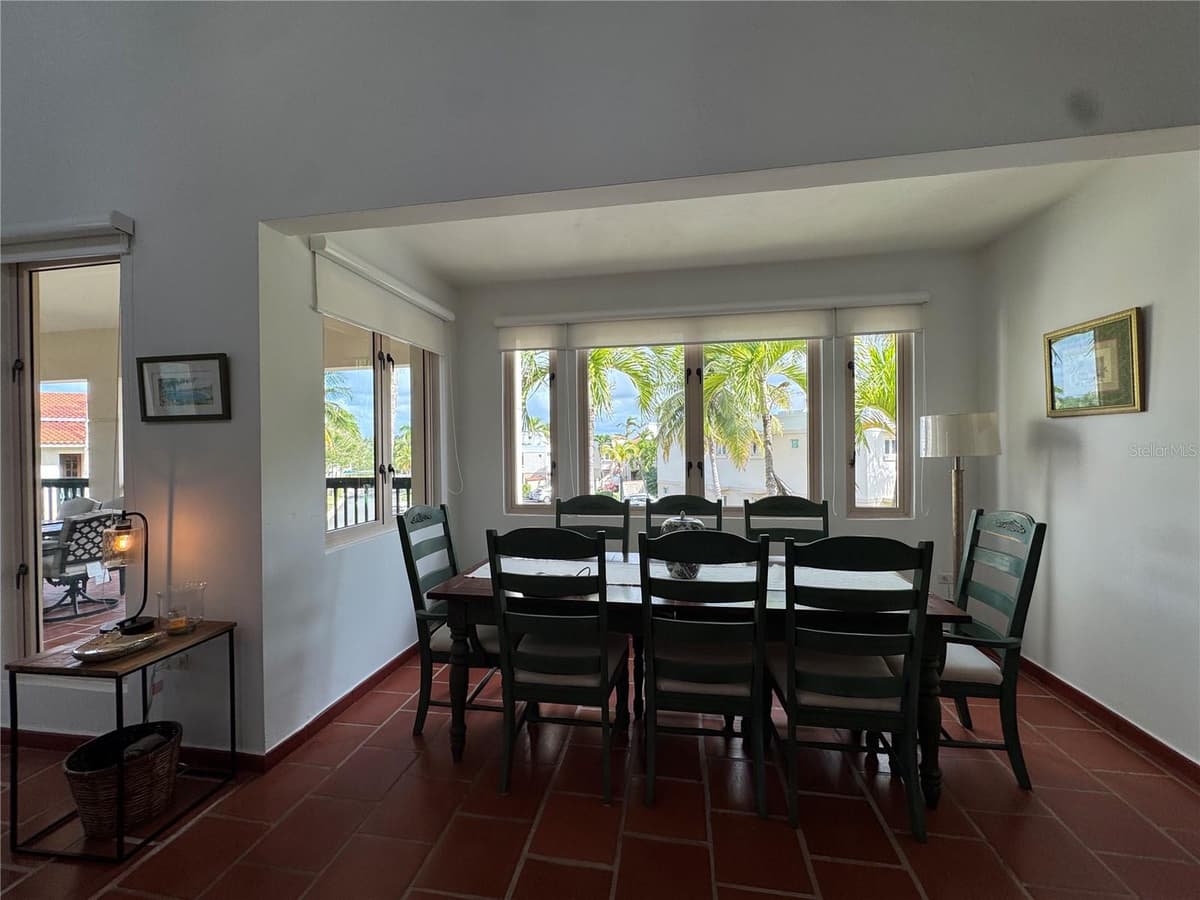 86 LAKESIDE VILLAS — photo 8 of 54