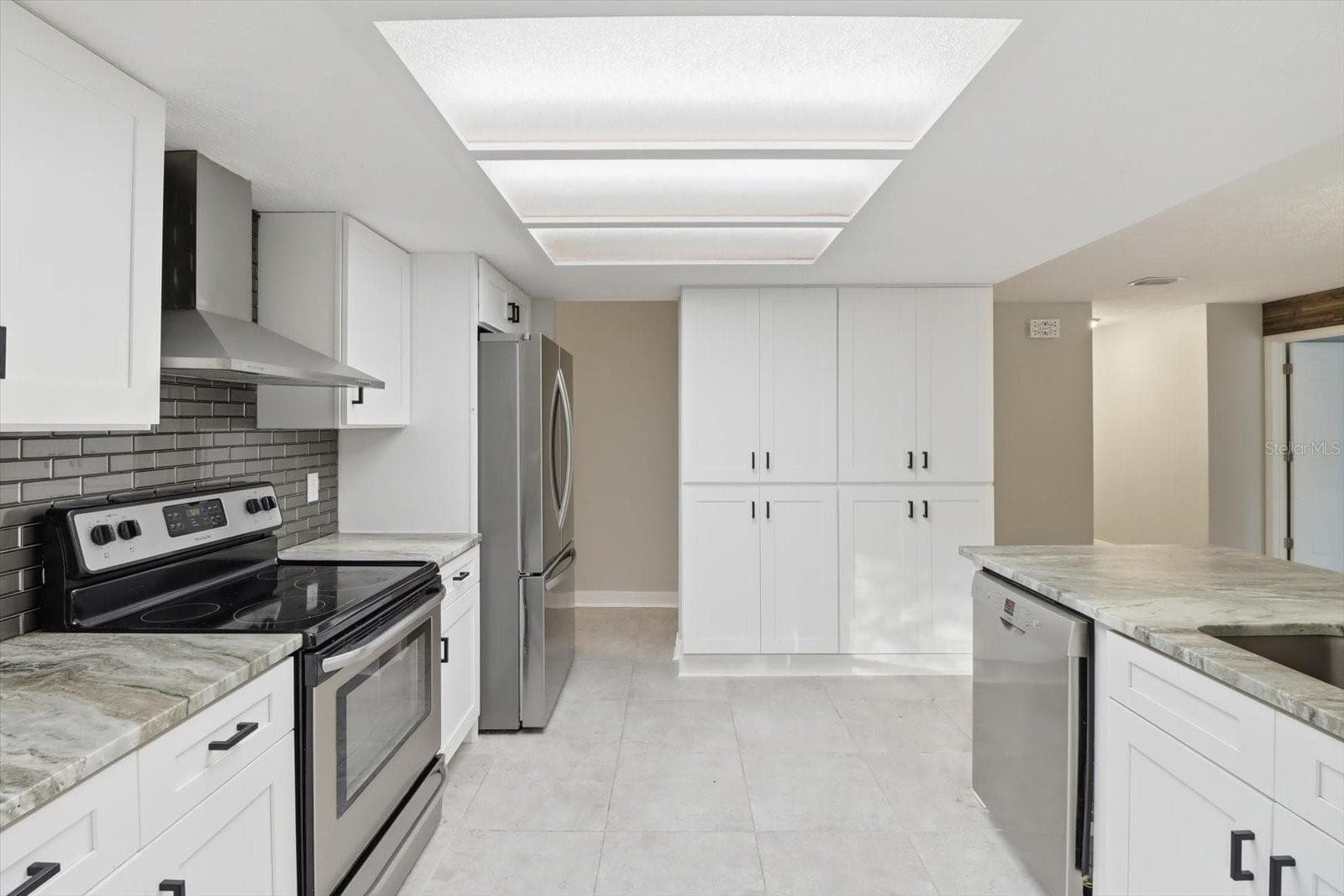6950 HILGER COURT — photo 10 of 52