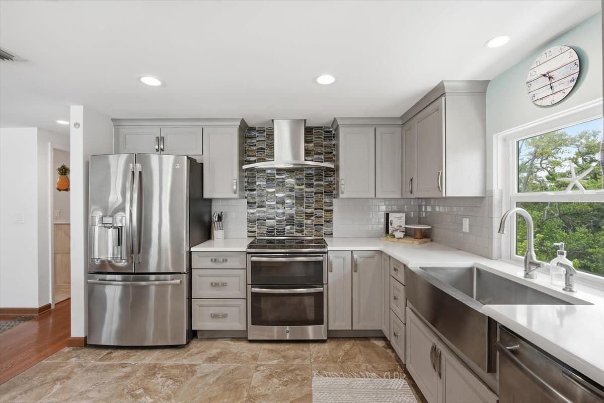 2811 AVENUE C — photo 13 of 54