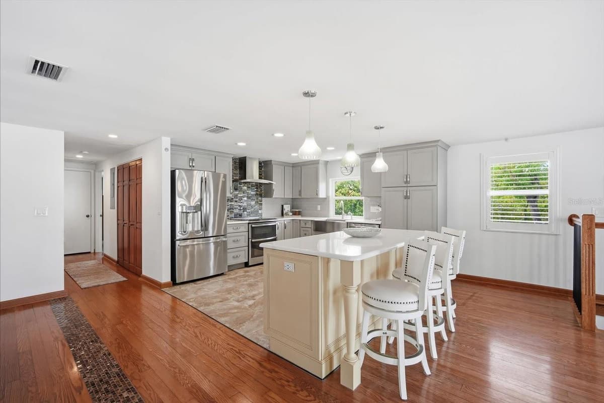 2811 AVENUE C — photo 10 of 54