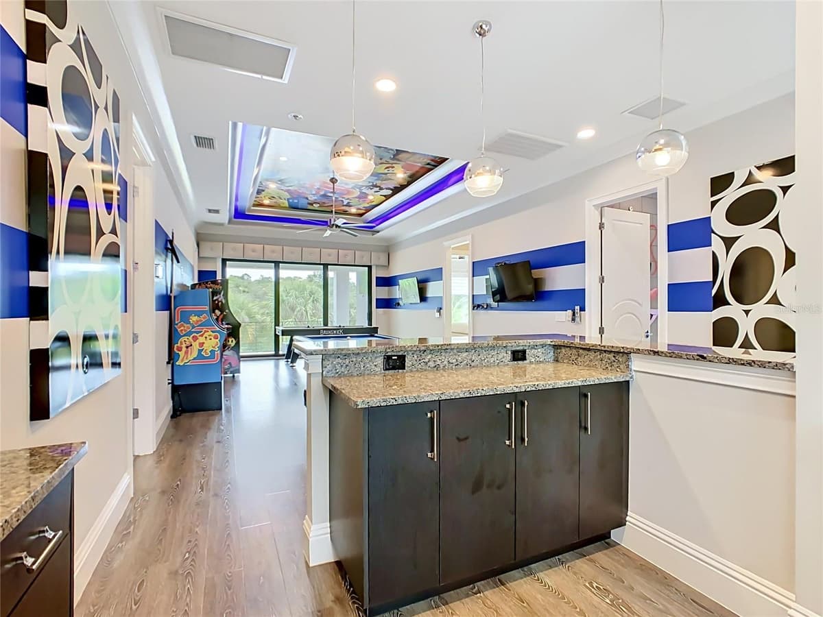 8193 VALHALLA TERRACE — photo 23 of 65