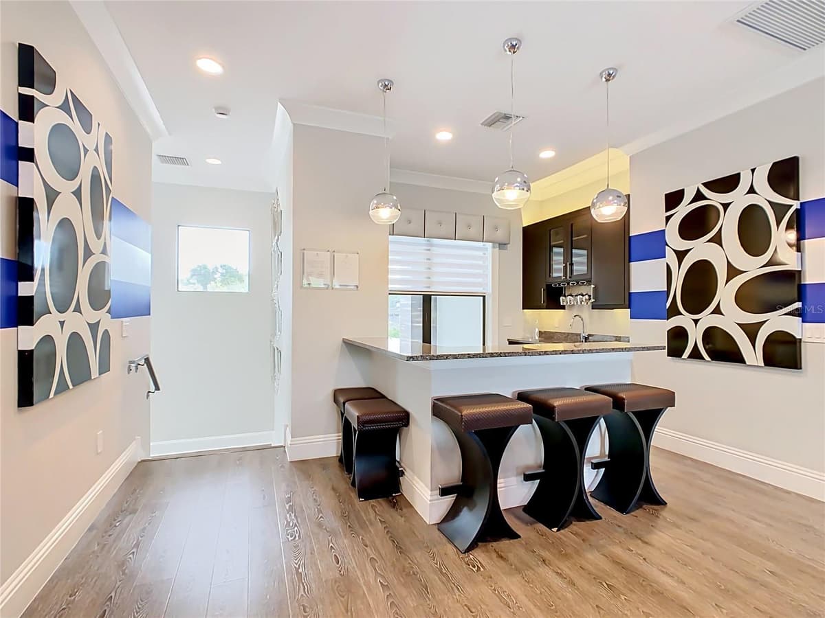 8193 VALHALLA TERRACE — photo 21 of 65