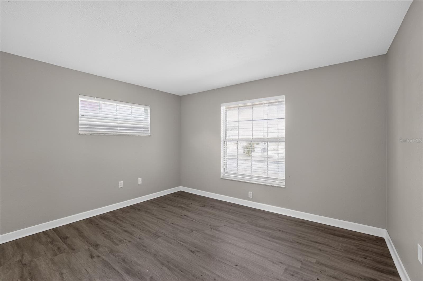 2140 BAY HILLS BOULEVARD — photo 15 of 32
