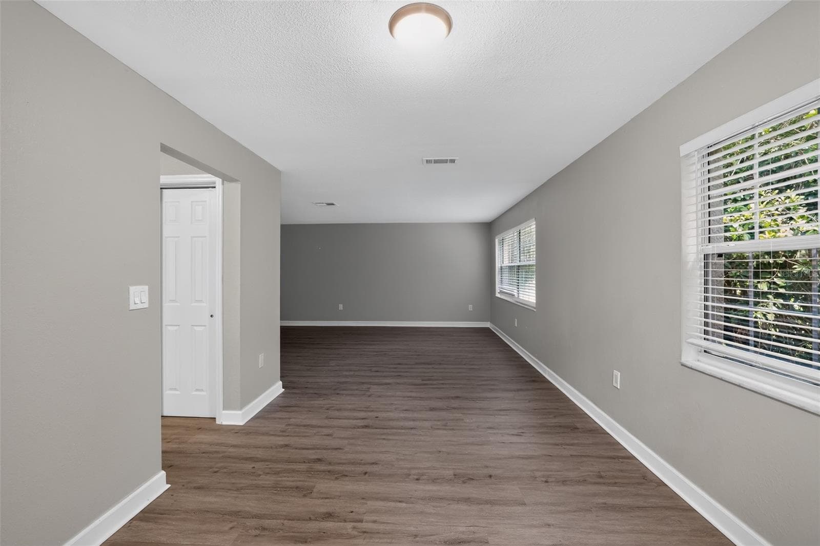2140 BAY HILLS BOULEVARD — photo 6 of 32