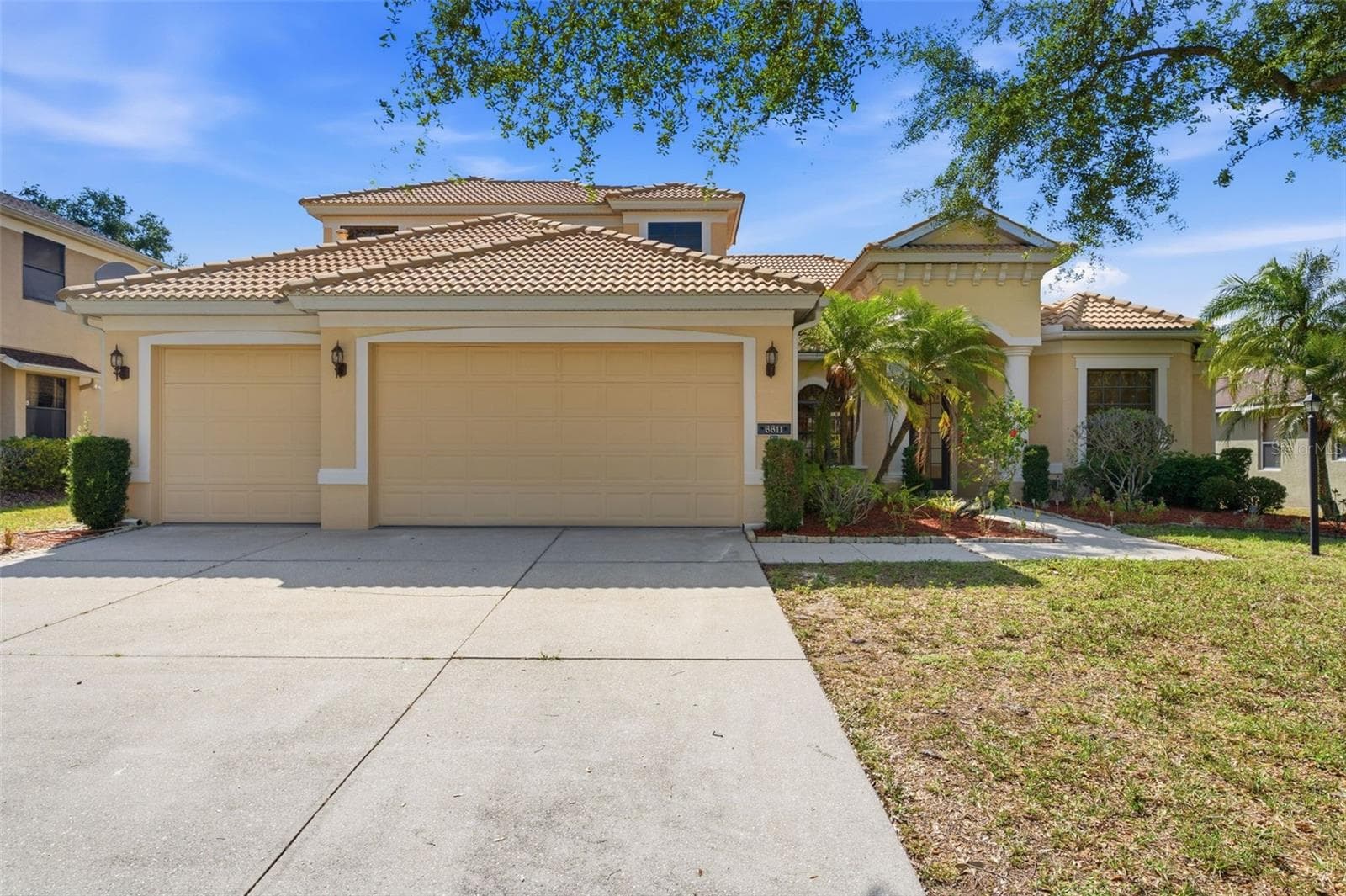 6611 CHICKADEE LANE