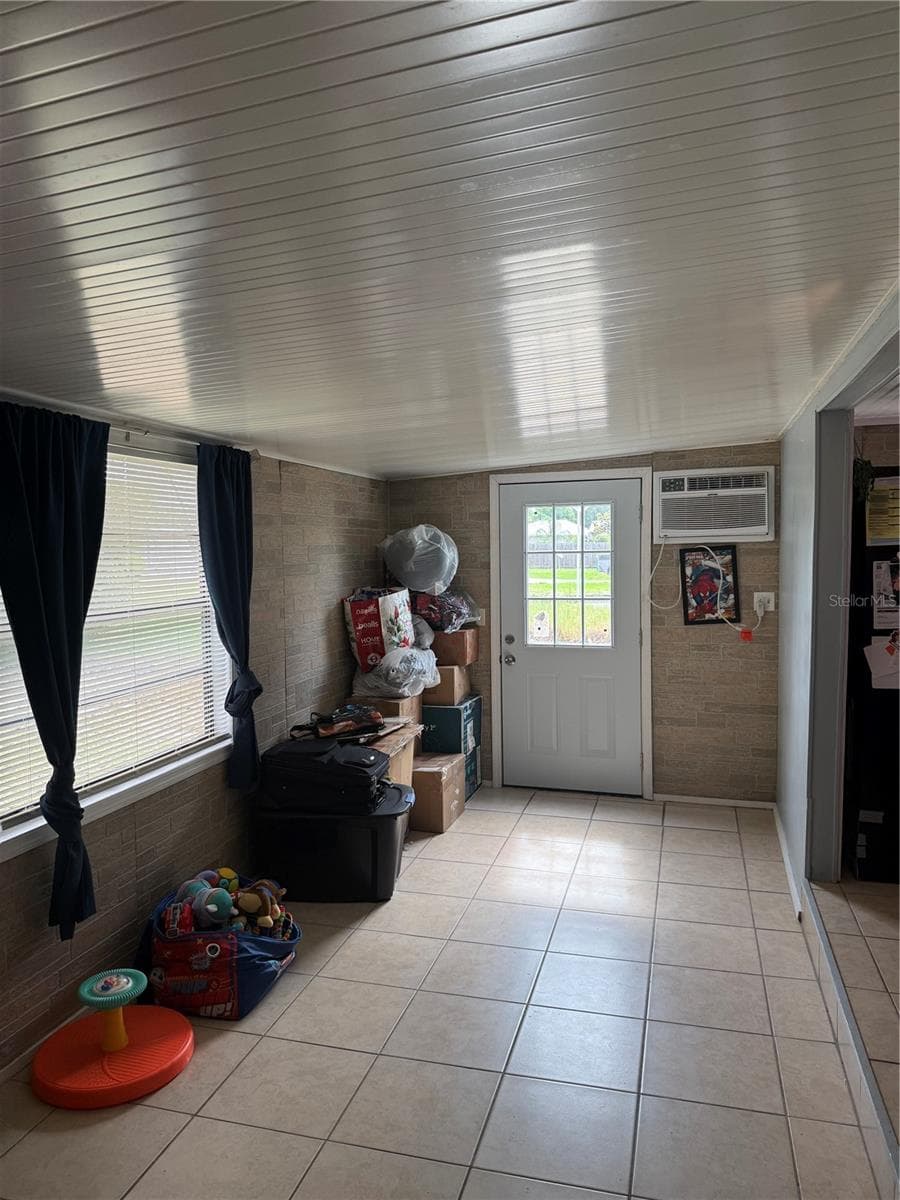 29156 CRAWFORD AVENUE — photo 13 of 22