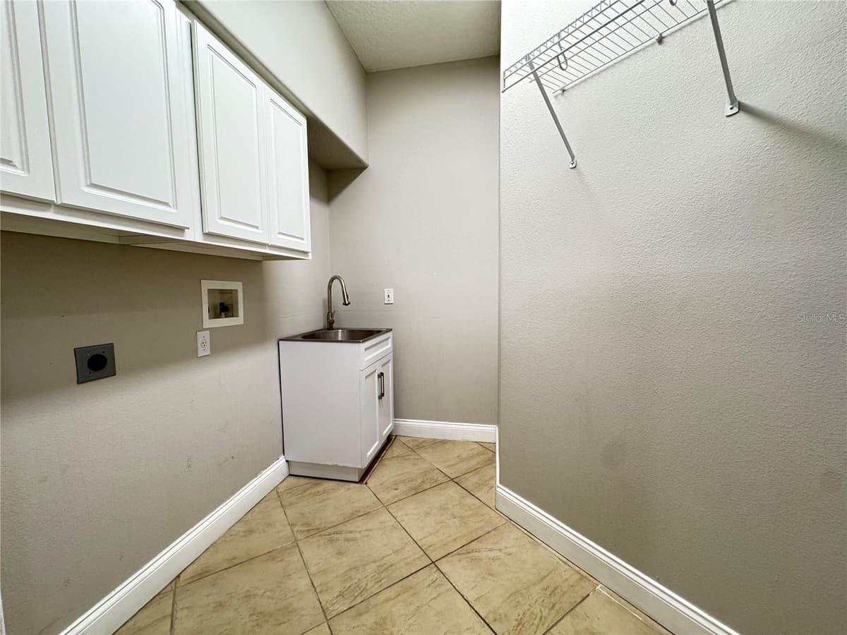 173 CALLIOPE STREET — photo 22 of 55